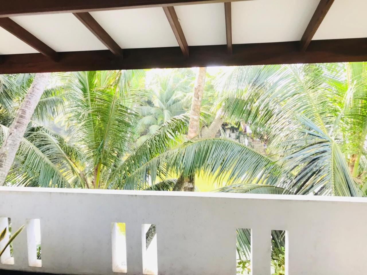 River Beach View Hikkaduwa Exterior photo